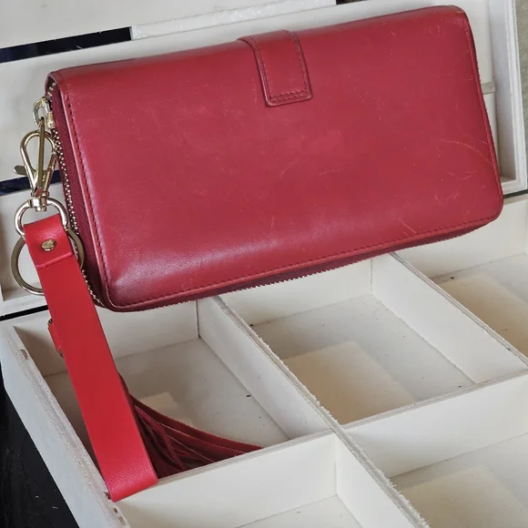 YSL Yves Saint Laurent 2014 "Y" Ligne "Chyc" Continental Wallet w/Wristlet - Picture 7 of 11